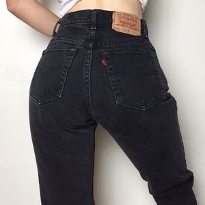 VTG 550 Levi’s high waisted mom jeans size 25/26